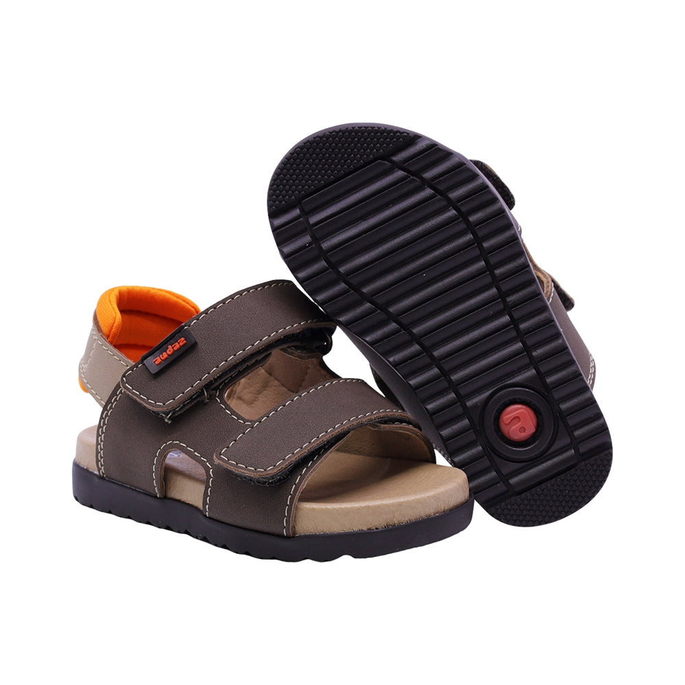 SANDALIA AUDAZ PARA NIÑO COLOR CAFÉ DE SINTÉTICO CAMERON CON TIRA DE CONTACTO