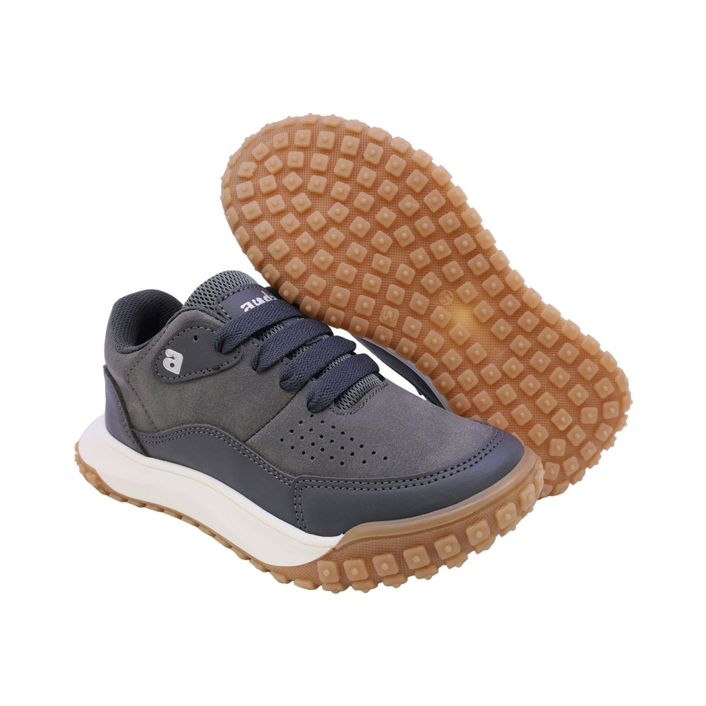 TENIS AUDAZ PARA NIÑO EN SINTÉTICO COLOR GRIS TIMBER CON AGUJETA
