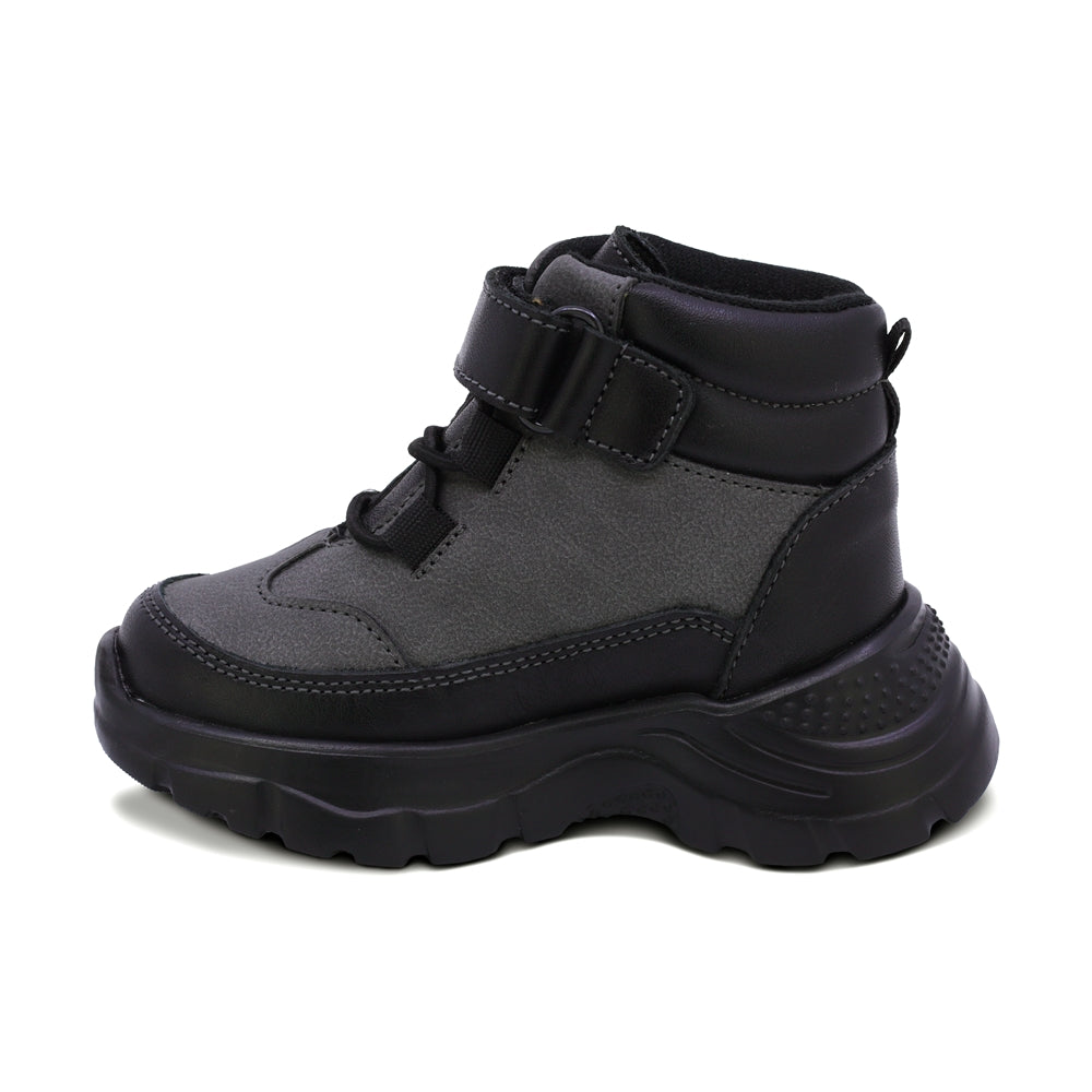 BOTA AUDAZ PARA NIÑO DE PIEL COLOR NEGRO SUELA NEMO CON TIRA DE CONTACTO