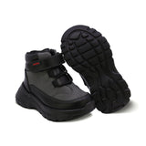 BOTA AUDAZ PARA NIÑO DE PIEL COLOR NEGRO SUELA NEMO CON TIRA DE CONTACTO