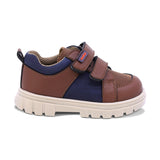 TENIS PARA NIÑO DE SINTÉTICO COLOR CAFÉ CLARO THUNDER CON DOBLE TIRA DE CONTACTO
