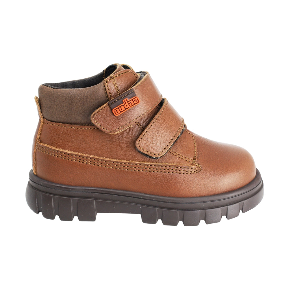 BOTA AUDAZ PARA NIÑO EN PIEL COLOR CAFÉ CLARO THUNDER CON DOBLE TIRA DE CONTACTO