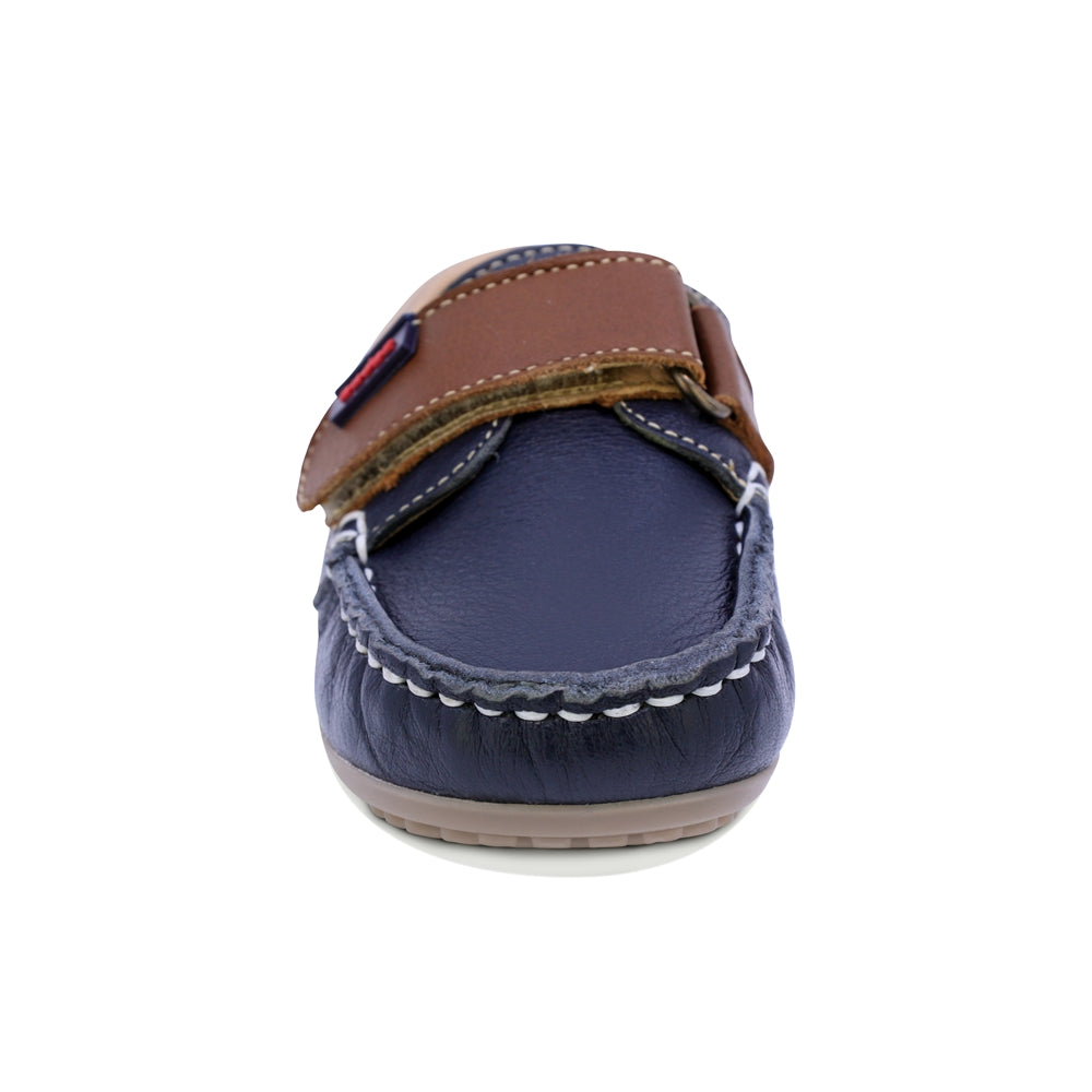 MOCASÍN AUDAZ PARA NIÑO DE PIEL COLOR AZUL MÁLAGA CON TIRA DE CONTACTO