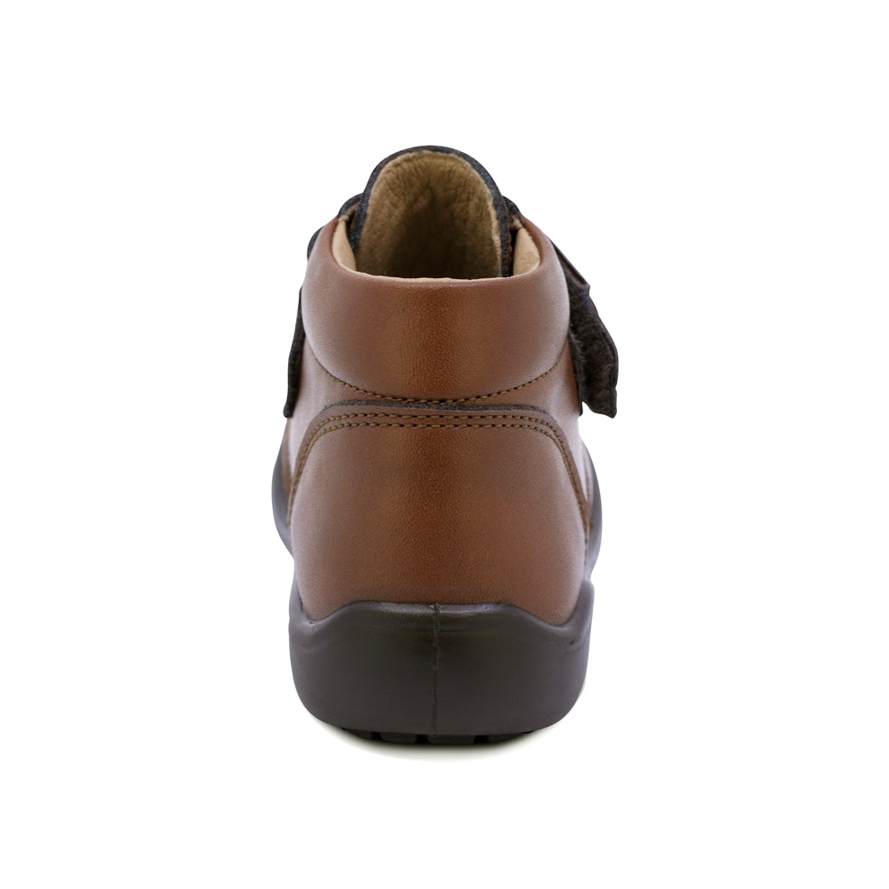 BOTA AUDAZ PARA NIÑO DE PIEL COLOR CAFÉ CLARO CASTOR CON TIRA DE CONTACTO