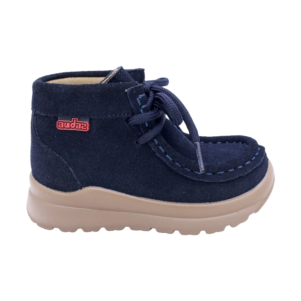 BOTA AUDAZ PARA NIÑO EN PIEL COLOR AZUL TOKIO CON AGUJETA