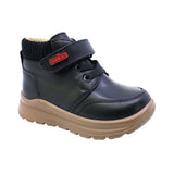 BOTA AUDAZ PARA NIÑO EN PIEL COLOR NEGRO TOKIO CON AGUJETA Y TIRA DE CONTACTO