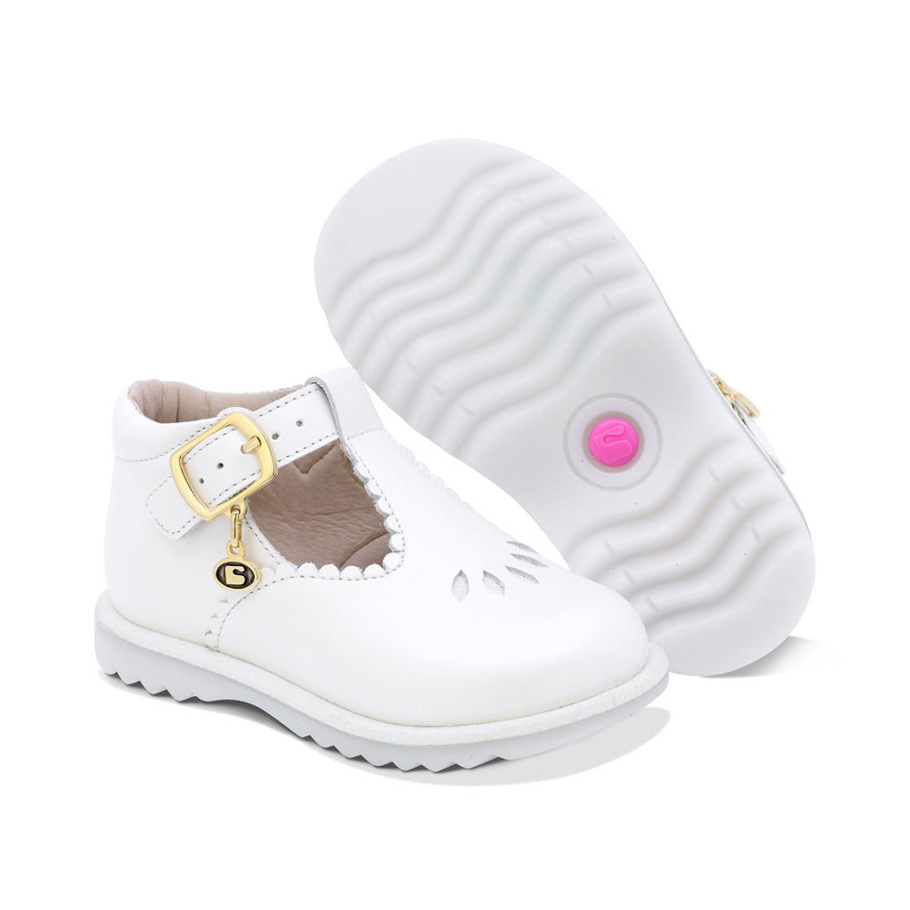 ZAPATO COQUETA PARA NIÑA DE PIEL COLOR PERLA RONDY CON HEBILLA