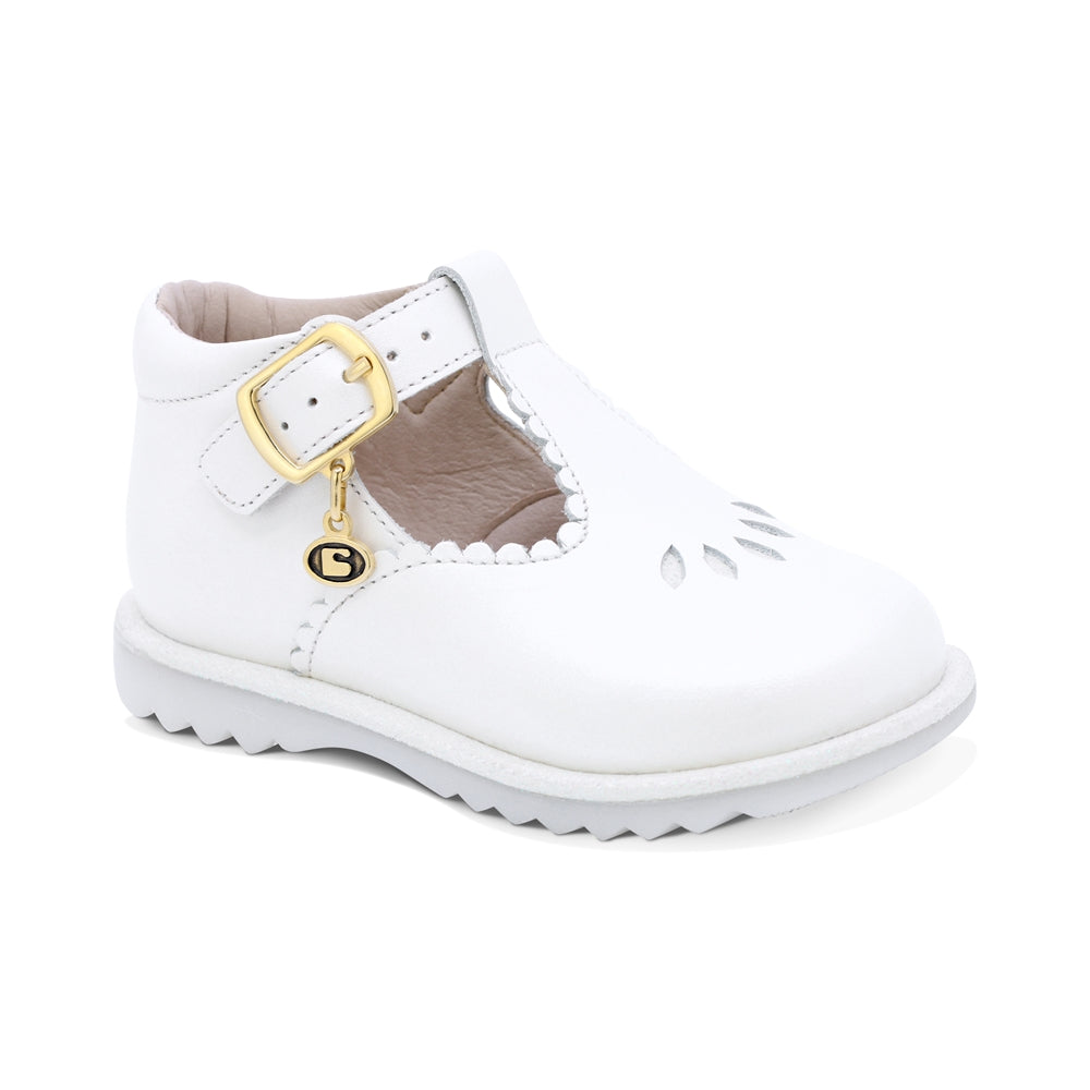 ZAPATO COQUETA PARA NIÑA DE PIEL COLOR PERLA RONDY CON HEBILLA