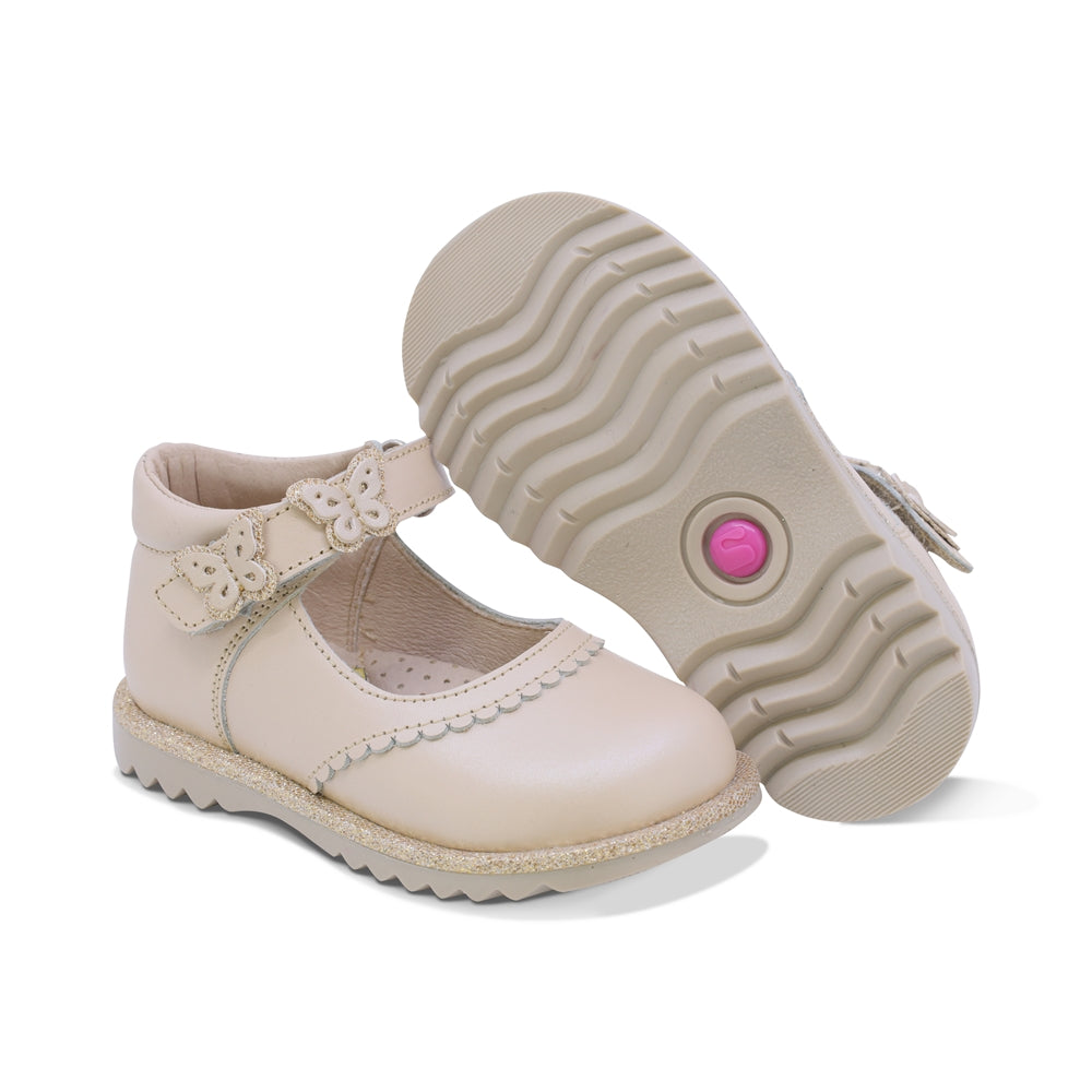 ZAPATO COQUETA PARA NIÑA PIEL COLOR BEIGE RONDY CON TIRA DE CONTACTO
