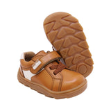 TENIS AUDAZ PARA NIÑO EN PIEL COLOR MIEL ZERO CON AGUJETA Y TIRA DE CONTACTO