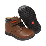 BOTA AUDAZ PARA NIÑO EN PIEL COLOR CAFÉ CLARO CLICK CON AGUJETA Y TIRA DE CONTACTO