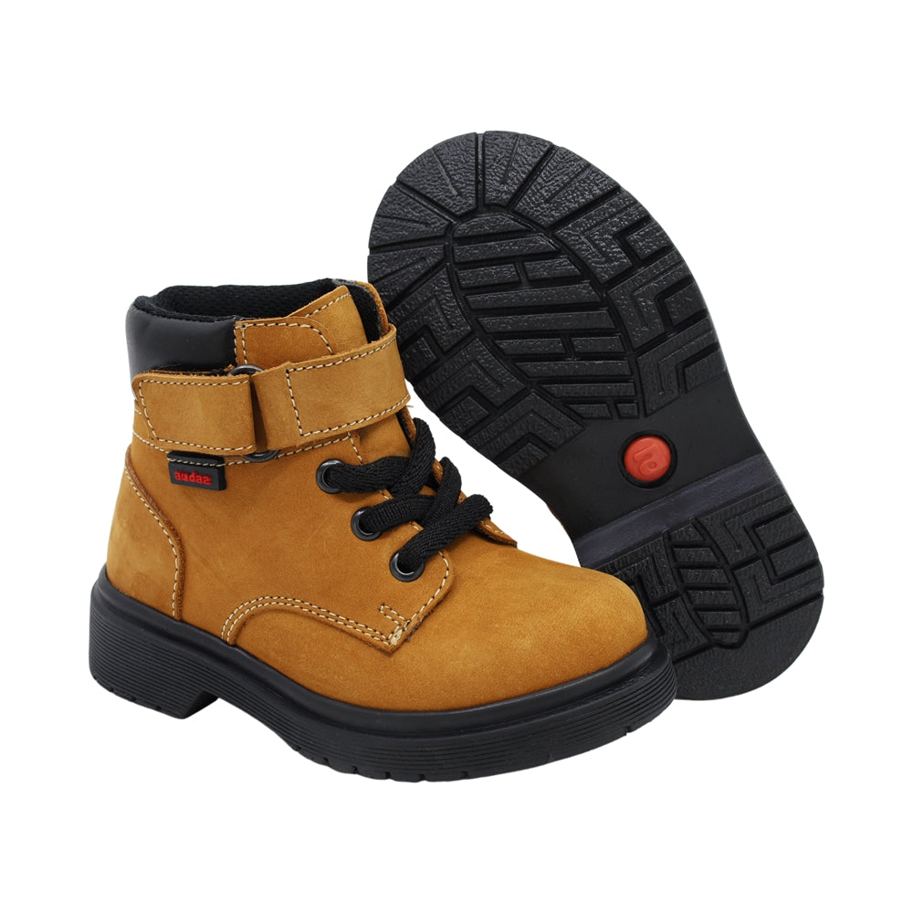 Bota Audaz para niño en piel camel Martin con tira de contacto