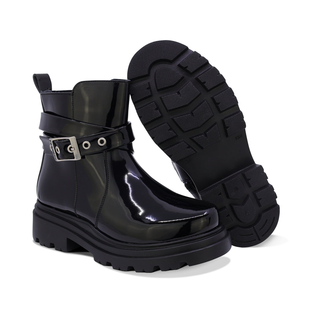 BOTA COQUETA PARA NIÑA EN CHAROL COLOR NEGRO JAZZ CON DISEÑO ROBUSTO