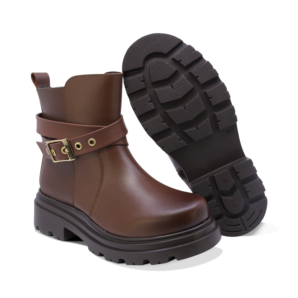 BOTA COQUETA PARA NIÑA EN PIEL COLOR CAFÉ CLARO JAZZ CON DISEÑO ROBUSTO