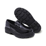 Mocasín Coqueta de Charol color Negro Jazz con diseño track