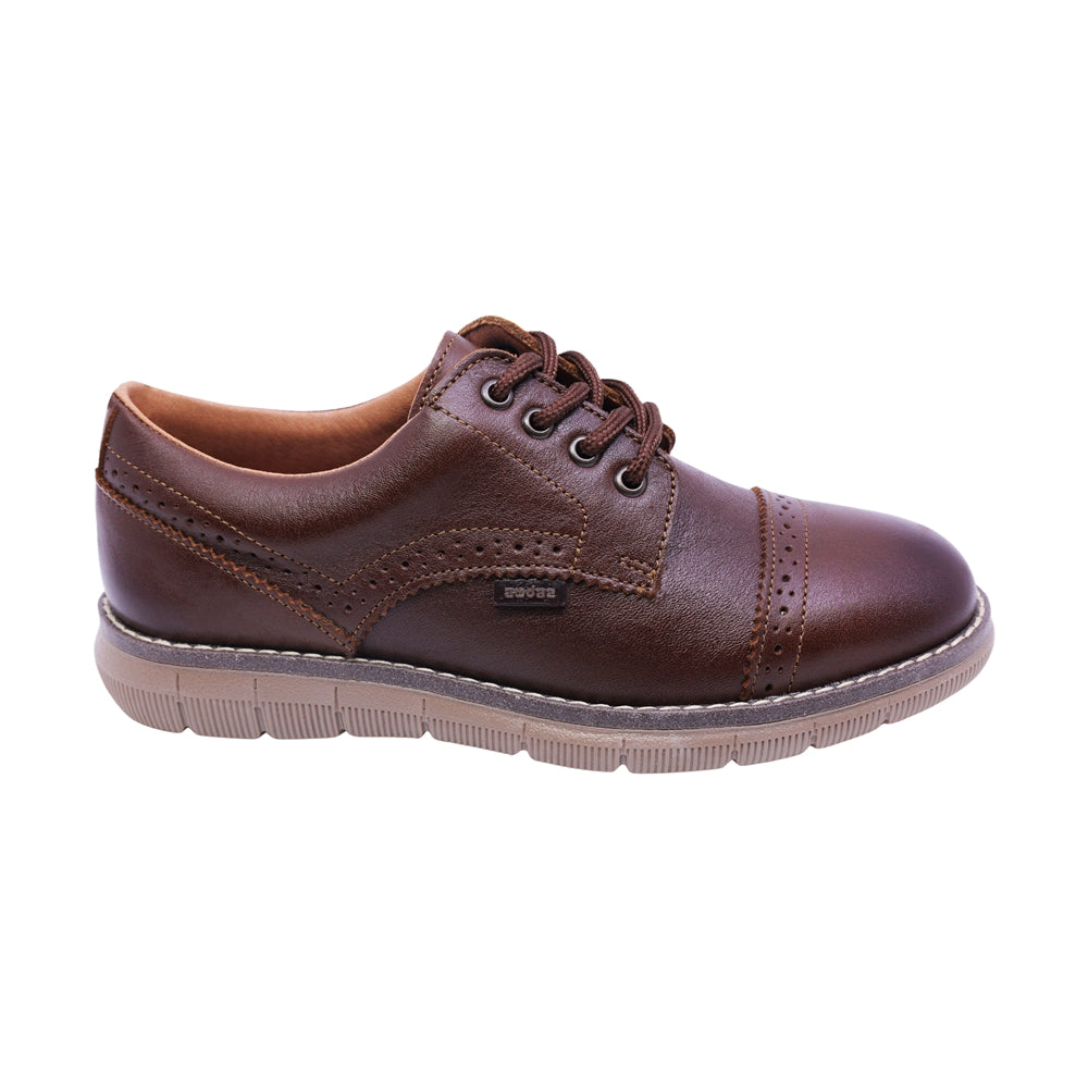 ZAPATO AUDAZ PARA NIÑO COLOR CAFÉ DE PIEL MURPHY CON AGUJETA