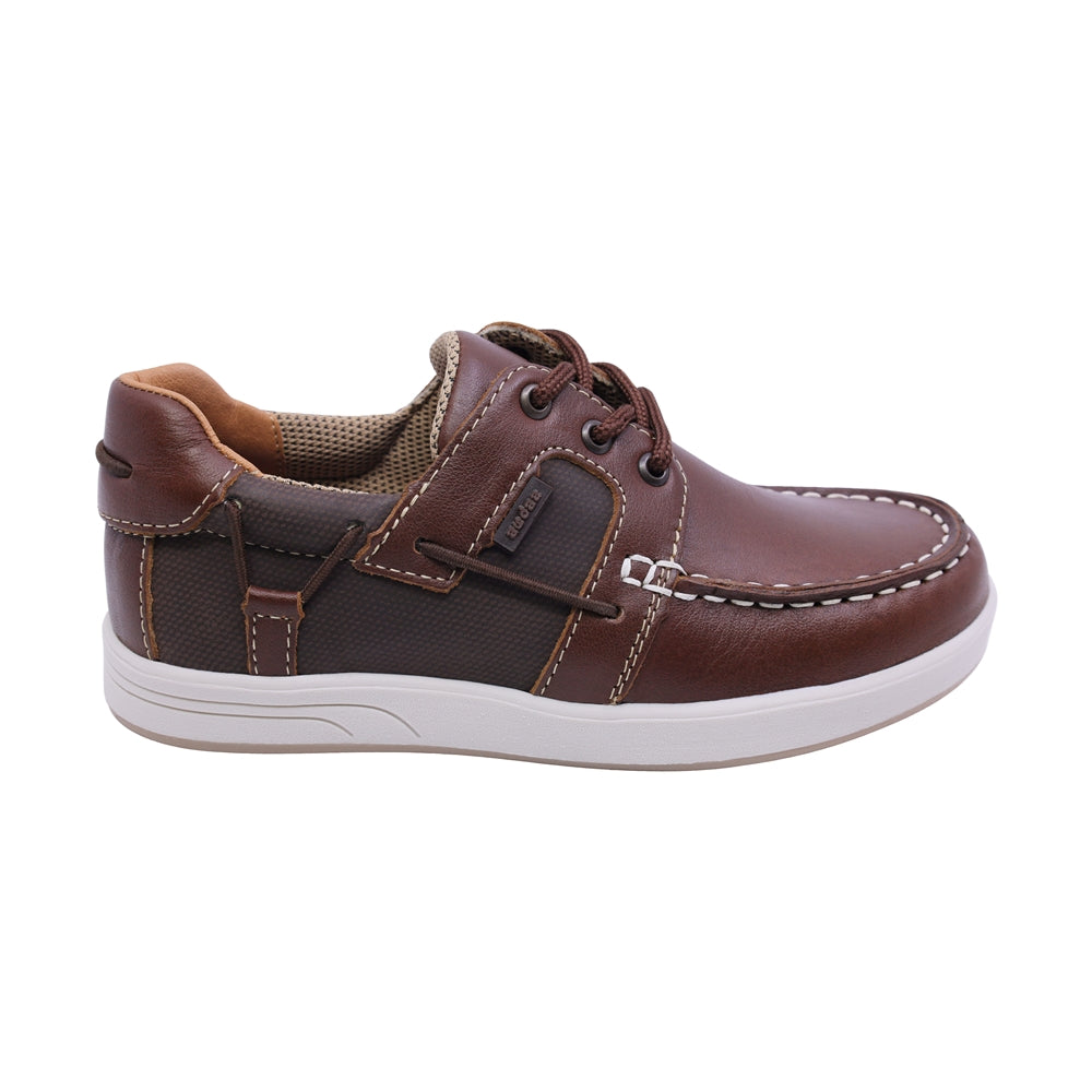 MOCASÍN AUDAZ PARA NIÑO COLOR CAFÉ DE PIEL STEVE CON AGUJETA
