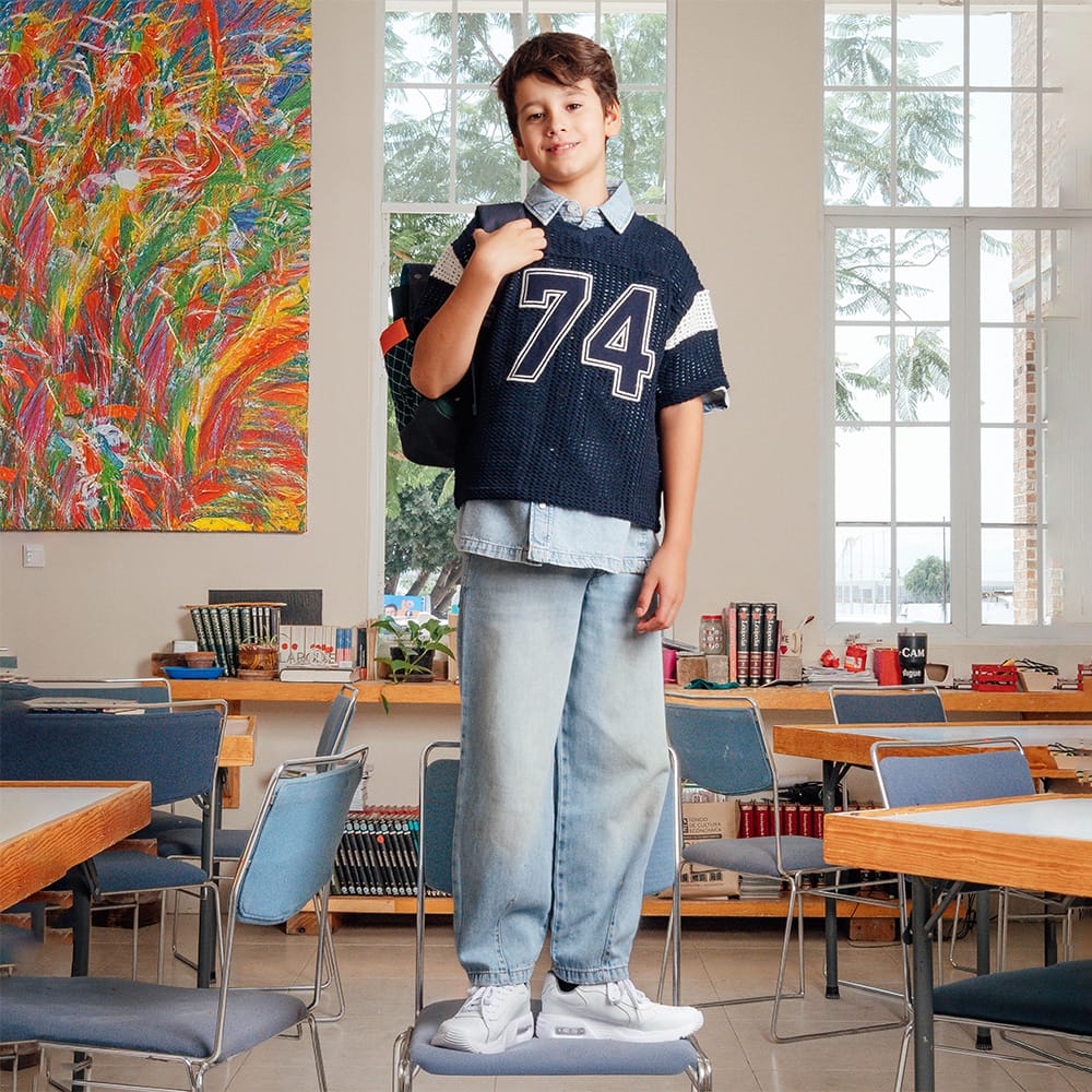 Tenis escolar Audaz para niño de corte piel blanco Mulán con ajuste agujetas