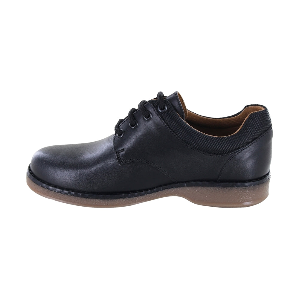 ZAPATO ESCOLAR AUDAZ PARA NIÑO PIEL NEGRO MATIAS CON AGUJETA
