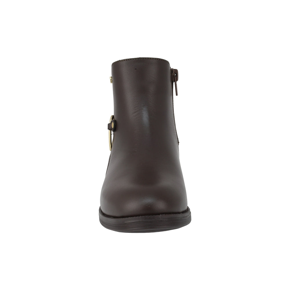 BOTA COQUETA PARA NIÑA EN PIEL COLOR CAFÉ CANUTA CON ELÁSTICO Y HERRAJE DE CORAZÓN
