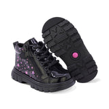 BOTITA COQUETA PARA NIÑA EN CHAROL COLOR NEGRO THUNDER CON ESTAMPADO DE ESTRELLAS