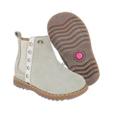 BOTA COQUETA PARA NIÑA EN PIEL COLOR GRIS RONDY CON ELÁSTICO