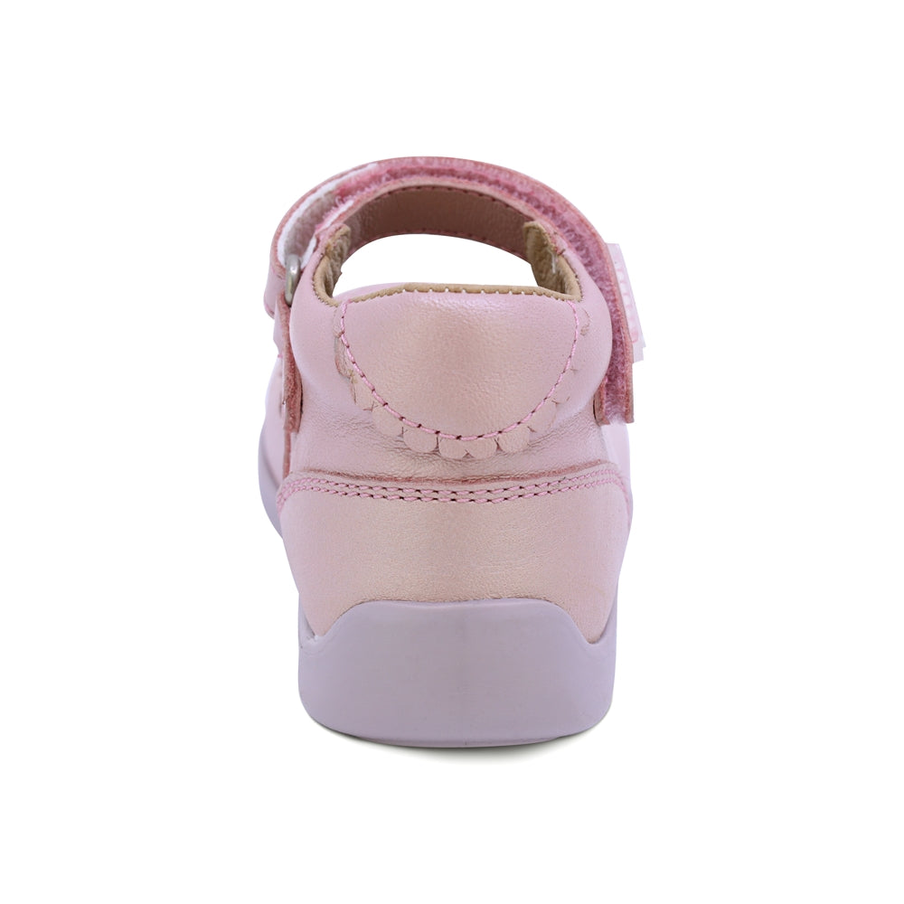 ZAPATO COQUETA PARA NIÑA DE PIEL COLOR ROSA PANAL CON TIRA DE CONTACTO