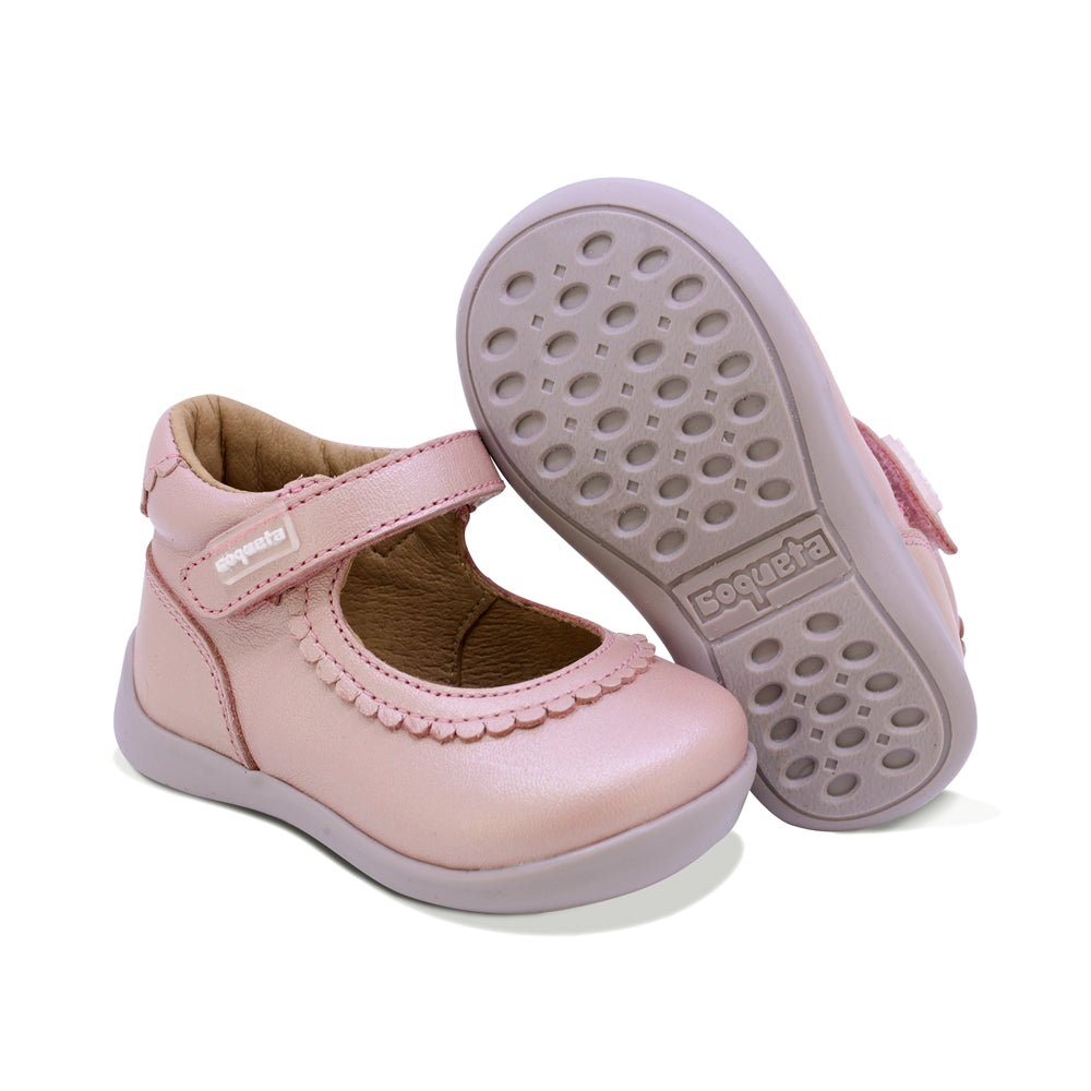 ZAPATO COQUETA PARA NIÑA DE PIEL COLOR ROSA PANAL CON TIRA DE CONTACTO