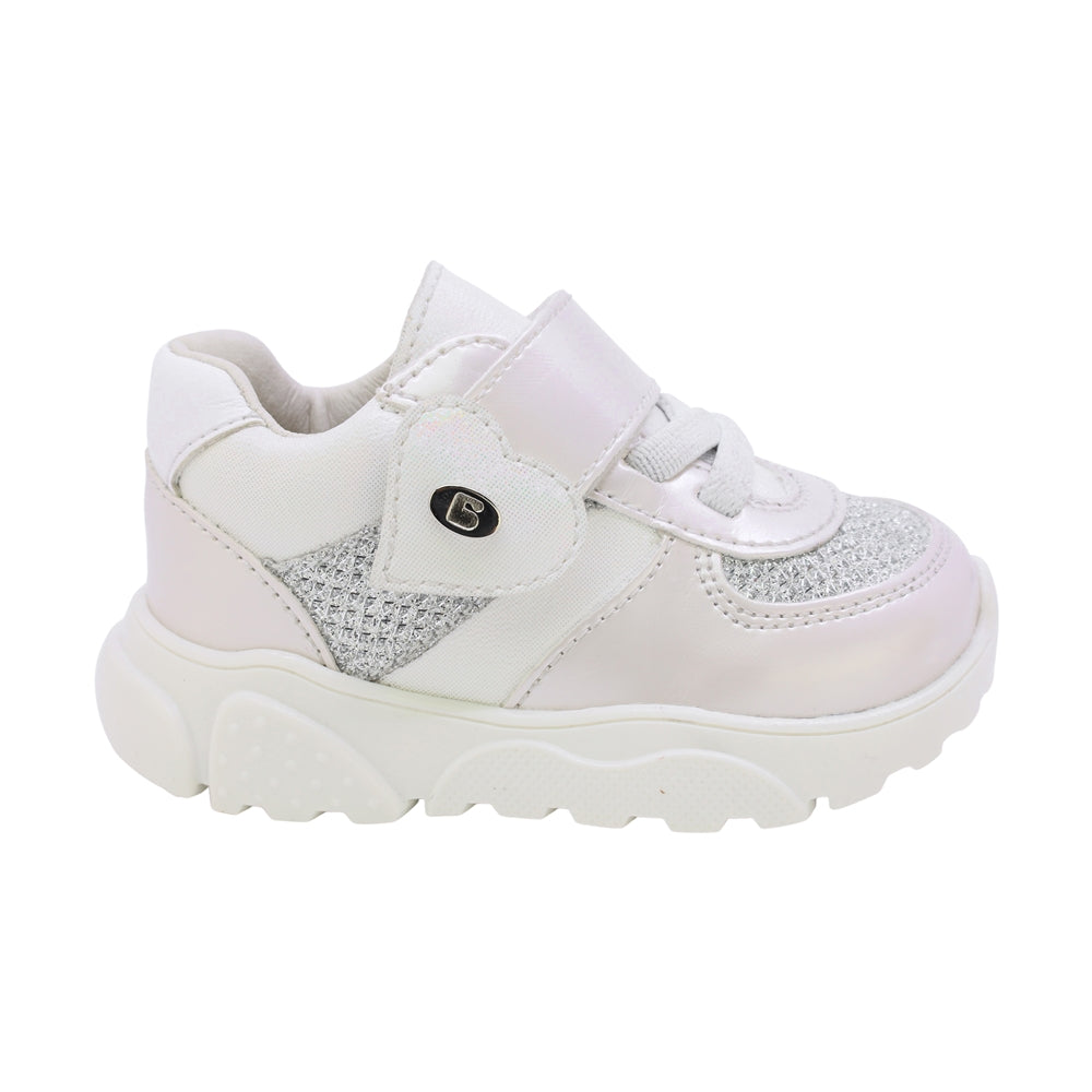 TENIS COQUETA PARA NIÑA EN SINTÉTICO COLOR PERLA ZIPPY CON AGUJETA Y TIRA DE CONTACTO