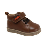 BOTA AUDAZ PARA NIÑO EN PIEL COLOR CAFÉ CLARO TEDDY CON AGUJETA Y TIRA DE CONTACTO