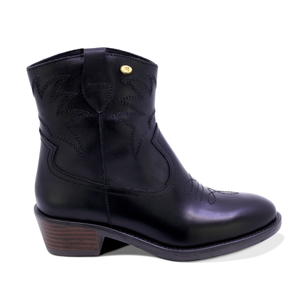 BOTINES COQUETA PARA NIÑA DE PIEL COLOR NEGRO MIRTA CON DISEÑO WESTERN