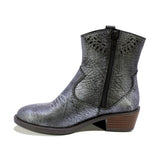 BOTINES COQUETA PARA NIÑA DE PIEL COLOR GRIS METÁLICO MIRTA CON DISEÑO WESTERN Y DETALLES CALADOS