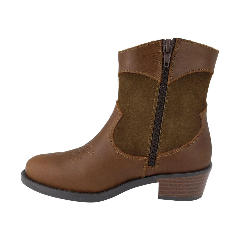 BOTA COQUETA PARA NIÑA EN PIEL COLOR CAFÉ CLARO MIRTA CON BORDADO