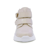 BOTA COQUETA PARA NIÑA CHAROL COLOR BEIGE NEMO CON DOBLE TIRA DE CONTACTO