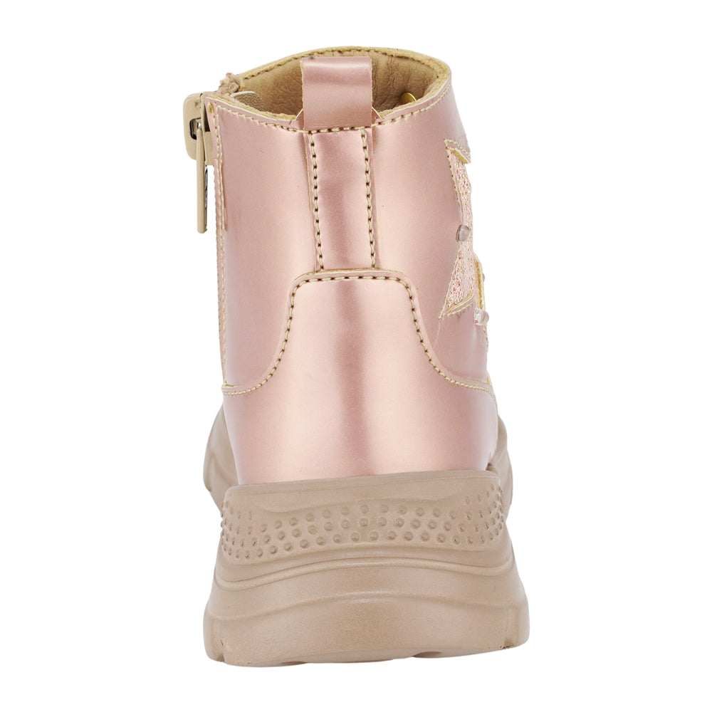 BOTA COQUETA PARA NIÑA EN SINTÉTICO COLOR ORO ROSADO NEMO CON DETALLE DE ESTRELLA