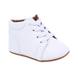 BOTA AUDAZ PARA NIÑO COLOR BLANCO DE SINTÉTICO PEUQUE CON AGUJETA