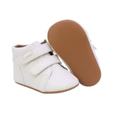 BOTA AUDAZ PARA NIÑO COLOR BEIGE DE SINTÉTICO PEUQUE CON TIRA DE CONTACTO