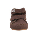 BOTA AUDAZ PARA NIÑO EN SINTÉTICO COLOR CAFÉ PEUQUE CON DOBLE TIRA DE CONTACTO