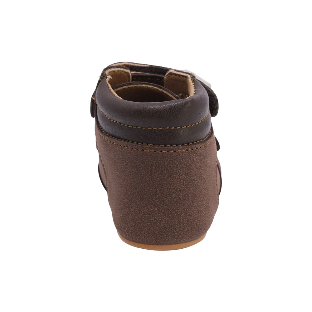 BOTA AUDAZ PARA NIÑO EN SINTÉTICO COLOR CAFÉ PEUQUE CON DOBLE TIRA DE CONTACTO