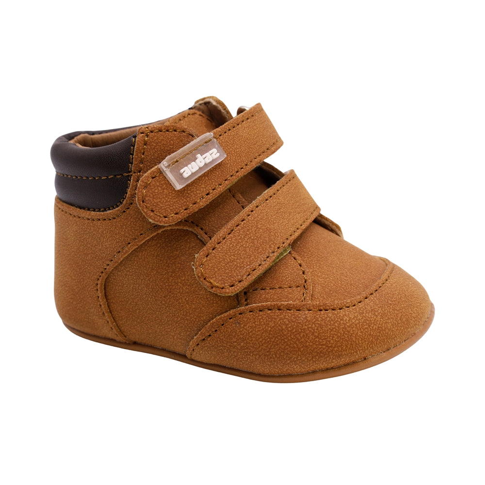 BOTA AUDAZ PARA NIÑO EN SINTÉTICO COLOR MIEL PEUQUE CON DOBLE TIRA DE CONTACTO